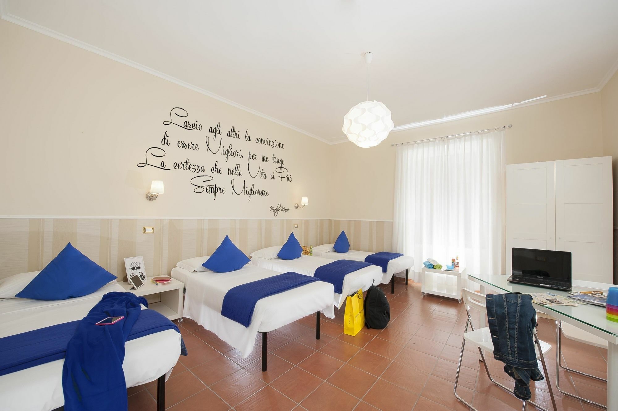 Budget Rooms Des Artistes Rom Exterior foto